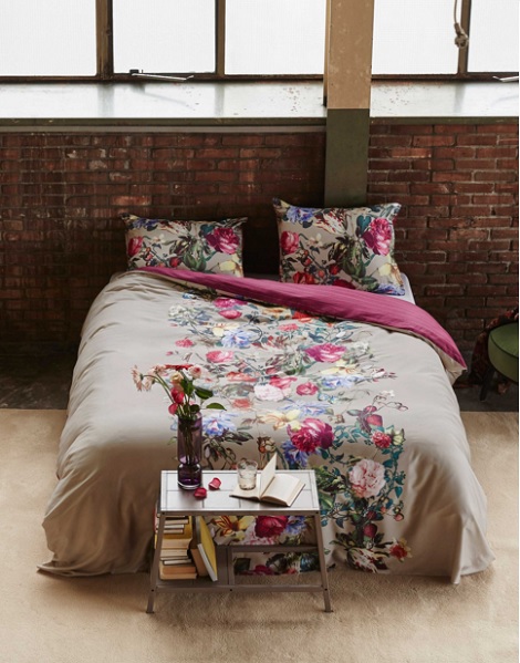 Essenza Teresa overtrek duvet Kleur,beige /rood,pink Dessin:bloemen,roos