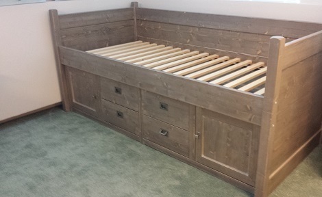 Kajuitbed met commode twee deuren en vier laden,stone grey,lattenbodem,alta hout,stoer,landelijke