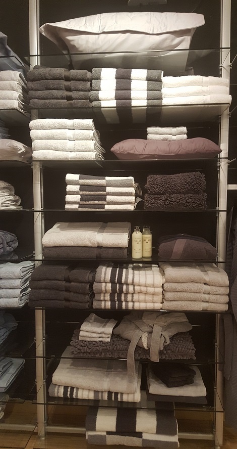 Handdoek ranger uni, streep small, breed, vandyck, douchelaken,badmat, badjas, wit, grijs, zwart kopen