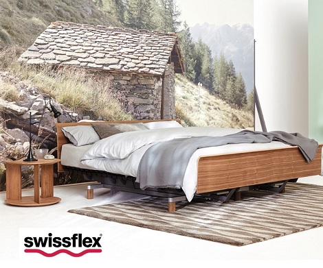 Opruiming swissflex hoofdbord, voetbord Loung noten 180 cm. breed showroommodel