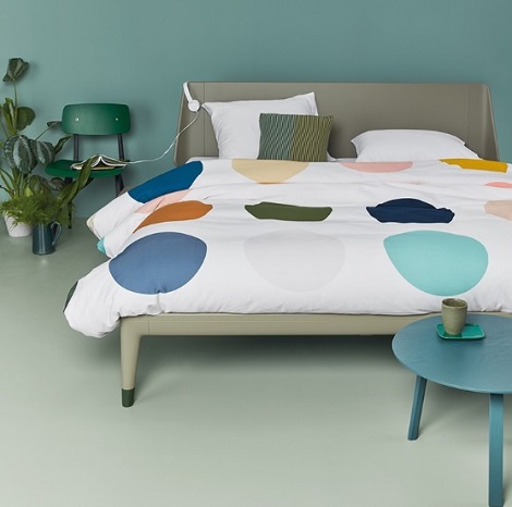 Auping Essential tweepersoonsbed, kleur : warm grey, poot verhoging forest green