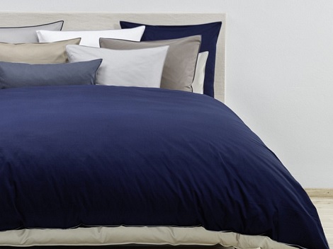 Christian_Fischbacher_Dekbedovertrek_Satin_de_luxe_satijn_blauw_wit_grijs_antracite_wit_taupe_A55